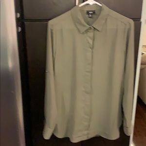 EUC Blouse.   Beautiful olive green color.